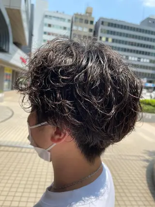 ミディアム パーマ メンズ Zina天王寺 CHIAKIのヘアスタイル