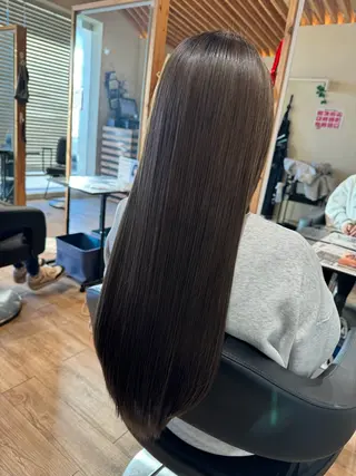 ロング カラー 関口 友行のヘアスタイル