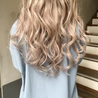 ロング hair make belle所属・國生 香織のヘアスタイル