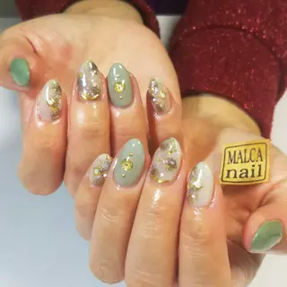 ヘアアレンジ パーマ カラー ネイル キッズ セミロング マツエク・マツパ 荒木 莉奈のネイルデザイン