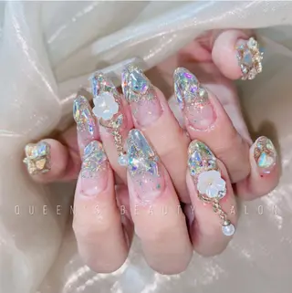 ネイル Queens 榊 まおのネイルデザイン