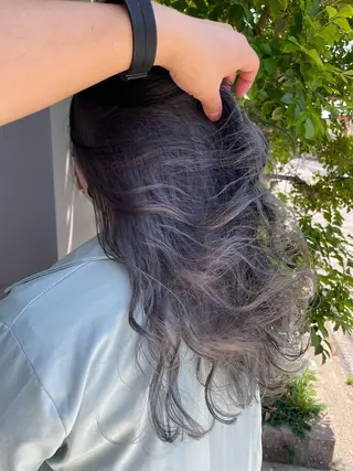 セミロング ブリーチ毛矯正.髪質 改善.髪にドラマをのヘアスタイル