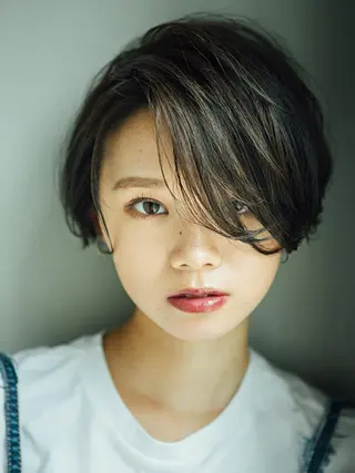 ショート Conforto店長 渡邊のヘアスタイル