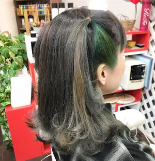 セミロング カラー 岩谷/ブリーチ 🪽透明感カラーのヘアスタイル