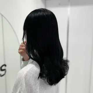 ロング パーマ 🩵色落ち可愛い 寒色カラー🩵のヘアスタイル