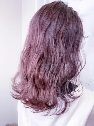 セミロング カラー BOX mico.のヘアスタイル