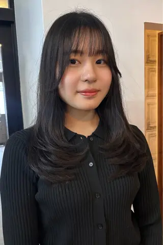 セミロング ウシロダ メグミ ／ボブ／透明感カラーのヘアスタイル