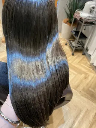 セミロング カラー 顔まわりの神様✨ 透明感カラー藤嶋秀幸のヘアスタイル