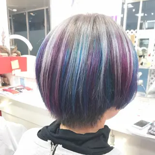 ショート カラー 岩谷/ブリーチ 🪽透明感カラーのヘアスタイル