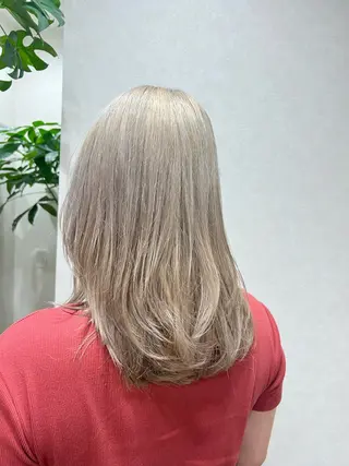 ミディアム カラー 🍇おぐら めぐみ🍇のヘアスタイル