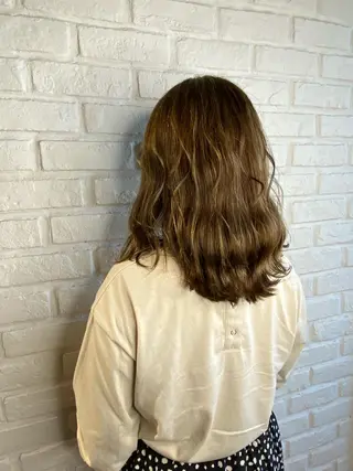 セミロング ママ美容師🧸谷山 潮音/ReFa取扱店のヘアスタイル