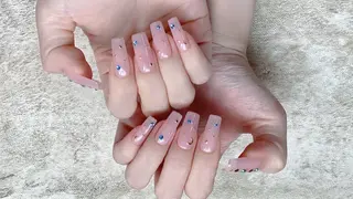 ロング チ まるこのネイルデザイン