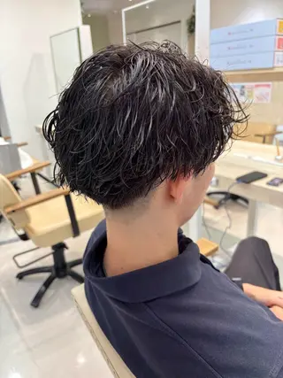 パーマ メンズ ニュアンスパーマ/ フェザー/マッシュのヘアスタイル