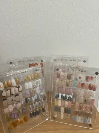 ネイル NAGISA🧁🎀 持ち込み⌇パラジェルのネイルデザイン