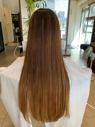 ロング newi saLyu 片岡ふきのヘアスタイル