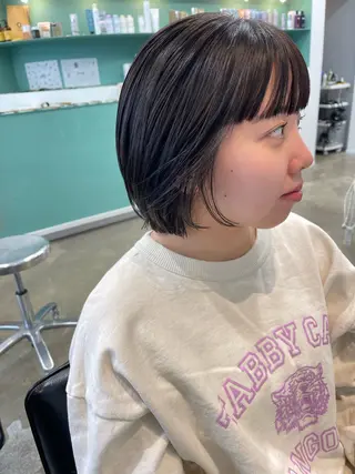 ショート カラー 💓パーマ，💗 レイヤーカットのヘアスタイル
