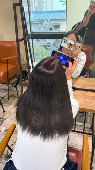 ミディアム 福田花音/スタイリ スト兼任アイリストのヘアスタイル