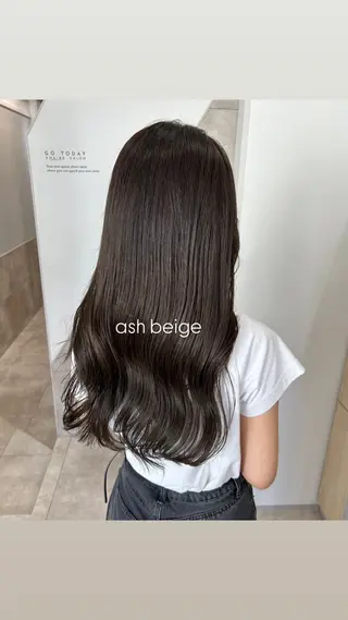 ロング カラー SAKINO. ベージュカラーのヘアスタイル