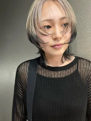 ミディアム カラー 💓パーマ，💗 レイヤーカットのヘアスタイル