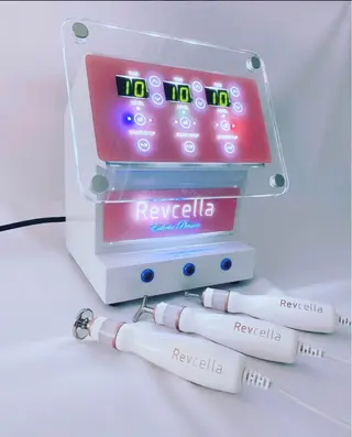 ビューティーサロン B.glossyのネイルデザイン