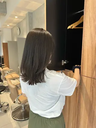 ミディアム 透明感モテ艶髪カラー Gallicaイリサのヘアスタイル