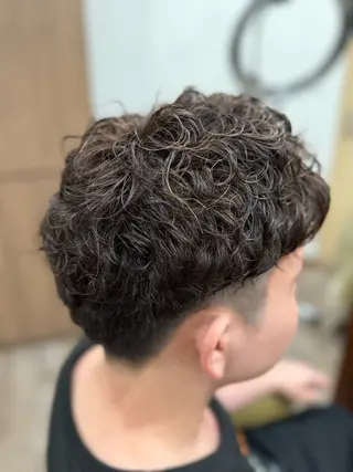 ショート パーマ メンズ 山田 梓のヘアスタイル