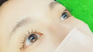 マツエク・マツパ 幸岡 希和のネイルデザイン