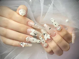 ネイル T.Lee Nail Lilyのネイルデザイン