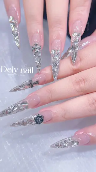 ロング Dely Nailのネイルデザイン