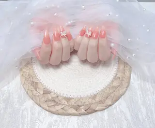 ネイル uu ネイルサロン関内🌼のネイルデザイン