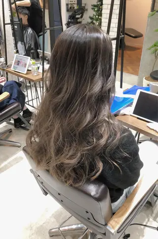 ロング 🌈外国風ハイライト こうたろうのヘアスタイル