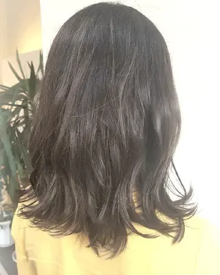 ミディアム カラー しらはま ようこのヘアスタイル
