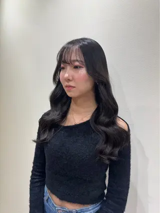 ロング カラー ワンホン×髪質改善 つのーか🩶🫧のヘアスタイル