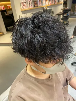 ショート パーマ メンズ 梅田茶屋町メンズ 専門美容師 山元一平のヘアスタイル
