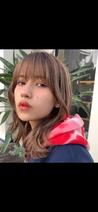 ミディアム カラー ヘアアレンジ 🎀ハイトーン・艶 カラー HANA🎀のヘアスタイル