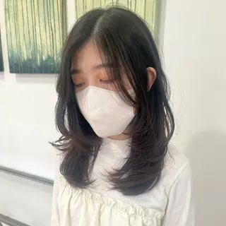 セミロング 宮成 佳歩のヘアスタイル