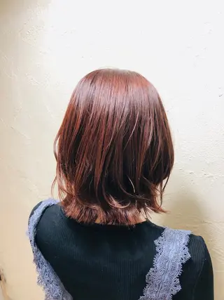 ミディアム 艶カラー🩵💛 NANAのヘアスタイル