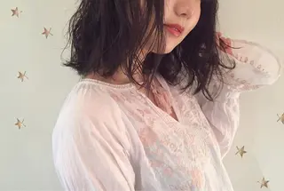 ミディアム 市川 千夏のヘアスタイル