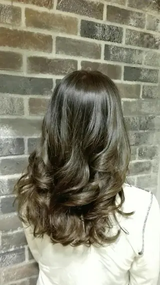 セミロング カラー パーマ ヘアアレンジ メンズ キッズ ネイル マツエク・マツパ MEGUMI megumiのヘアスタイル