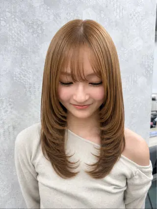 セミロング Yuzumi/ カット/パーマのヘアスタイル