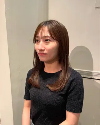 セミロング 向坂 亜美のヘアスタイル
