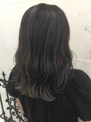 セミロング カラー 💘カラー人気No. 1💘SAYAのヘアスタイル