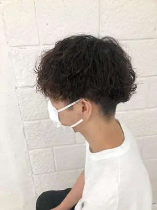 パーマ メンズ miku🌿‬ メンズバレイヤージュのヘアスタイル