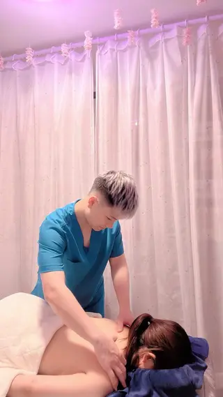 マッサージサロン AKIのネイルデザイン