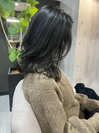 セミロング Mika XELVEのヘアスタイル