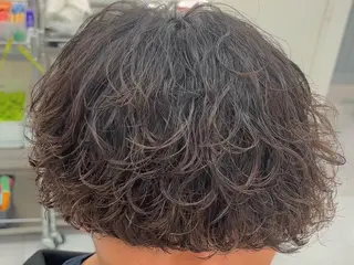 パーマ メンズ 佐々木 輝のヘアスタイル