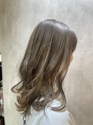 ミディアム カラー 髪質改善ストレート オルメントのヘアスタイル