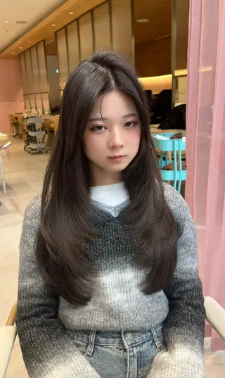ロング 赤み消し透明感カラー 似合わせ前髪柴田礼空のヘアスタイル