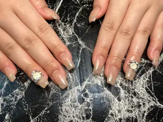 ミディアム ネイル ✴︎ Delightのネイルデザイン