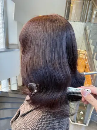 ミディアム カラー 廣瀬 奈緒のヘアスタイル